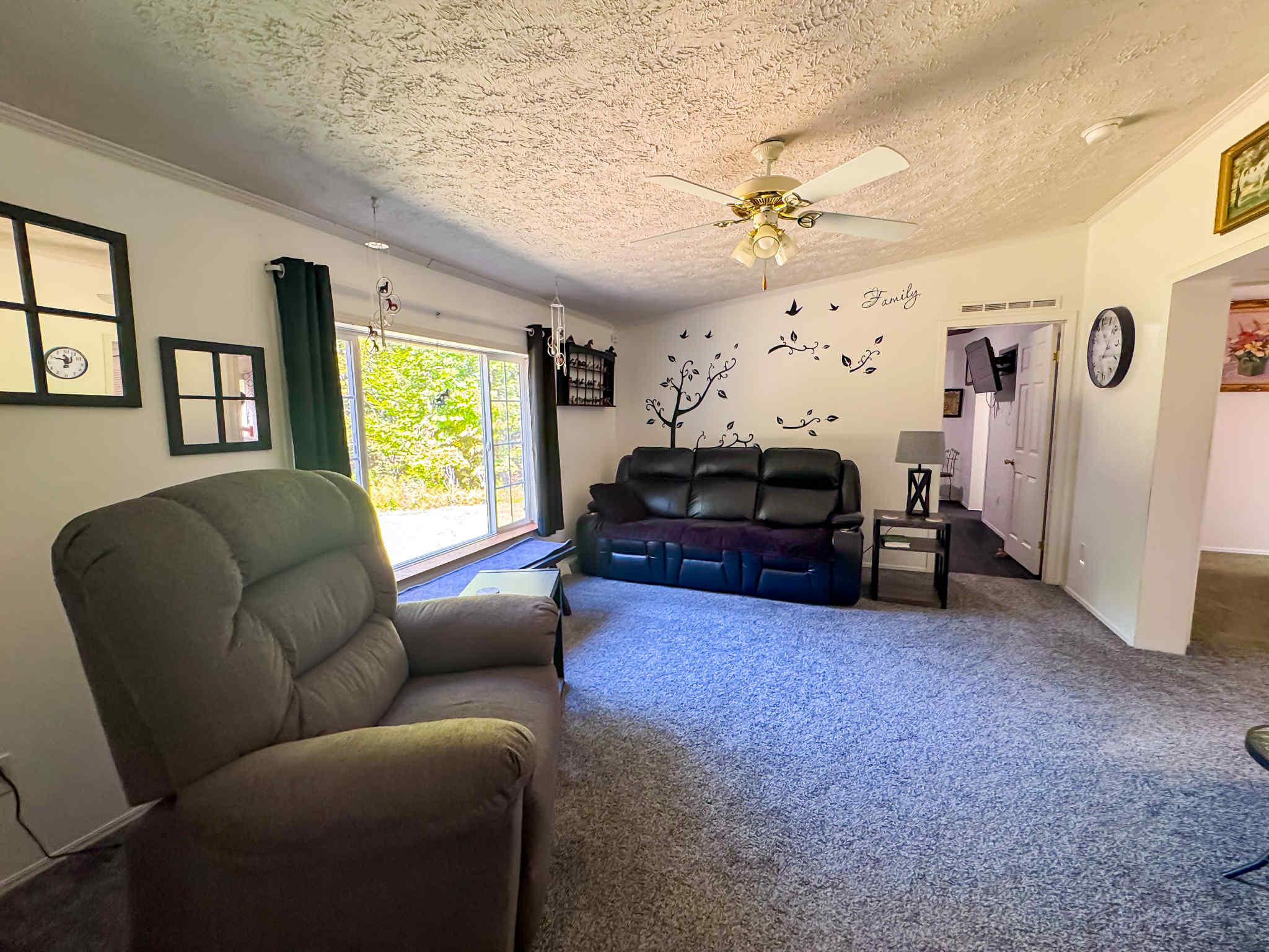 PRIVATE and BEAUTIFUL double wide in Richmond PRIVATE and BEAUTIFUL double wide in Richmond