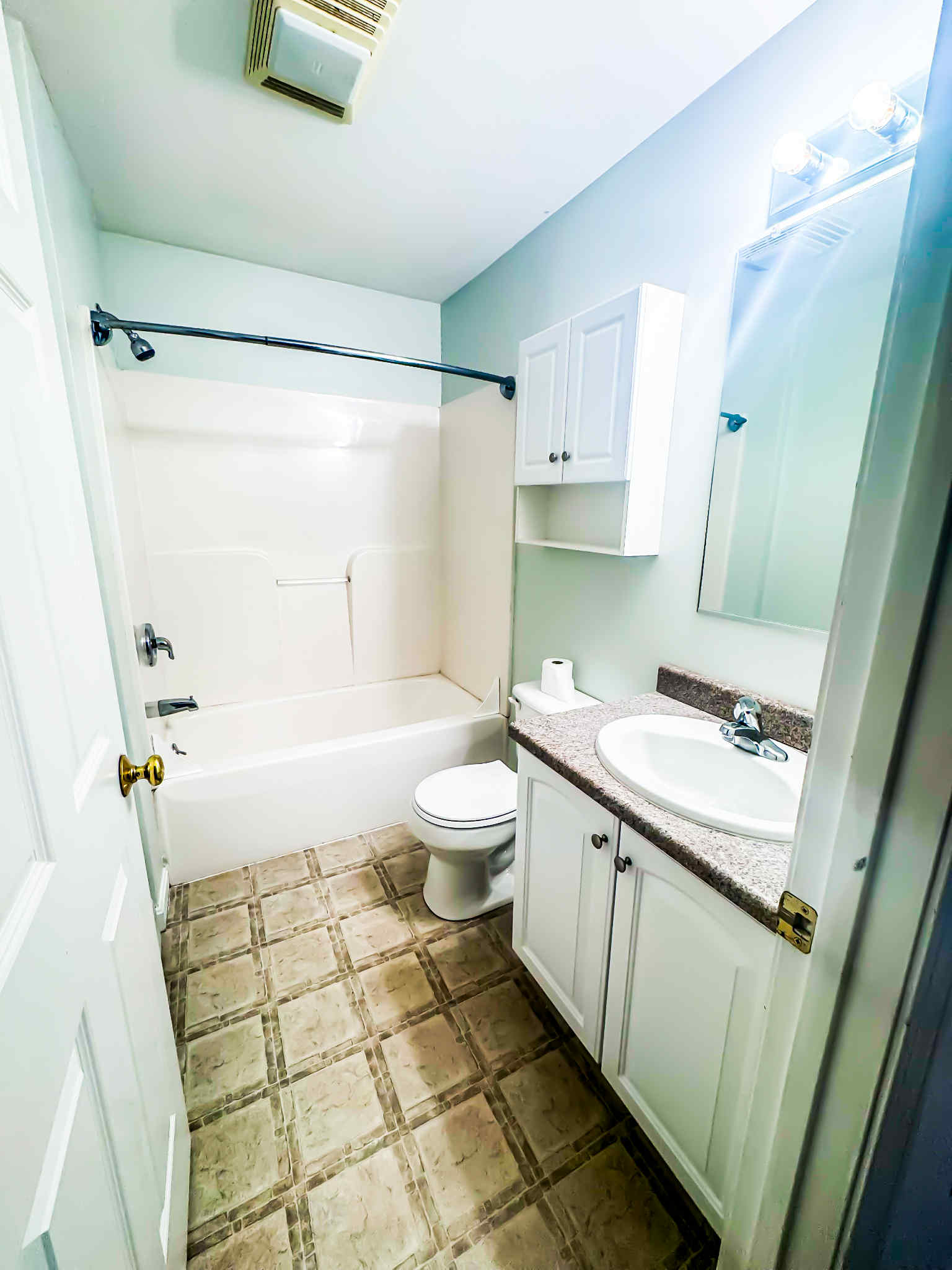 Dreamy 3BR/2BA West Bath Apartment (Half Duplex) Dreamy 3BR/2BA West Bath Apartment (Half Duplex)