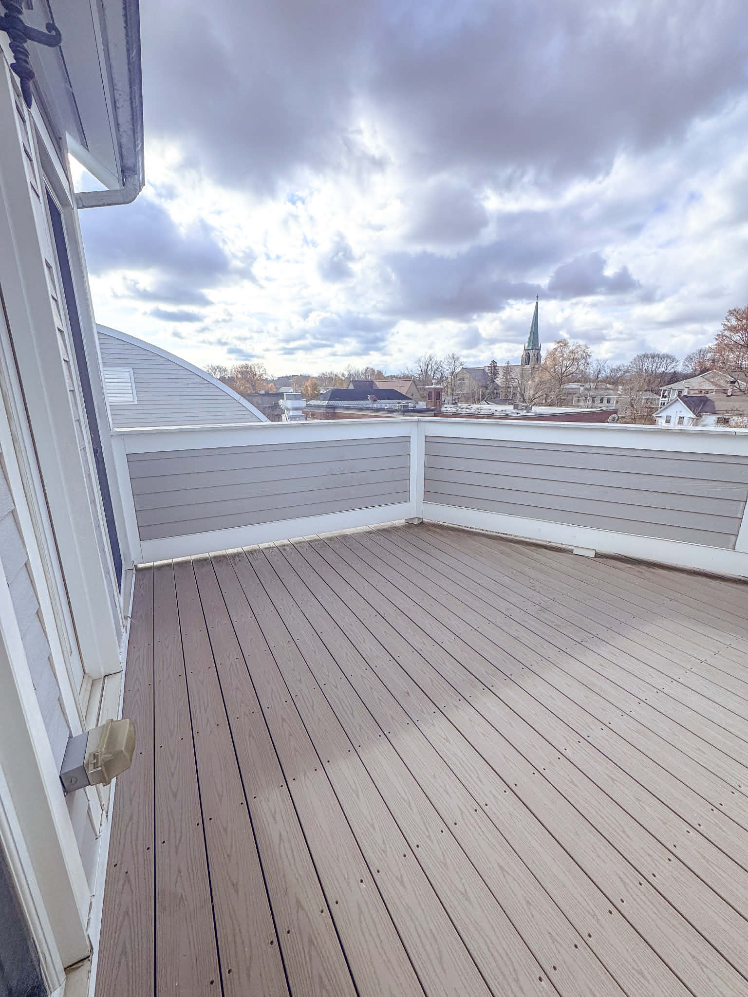 4BR Luxury End Condo BRUNSWICK 4BR Luxury End Condo BRUNSWICK