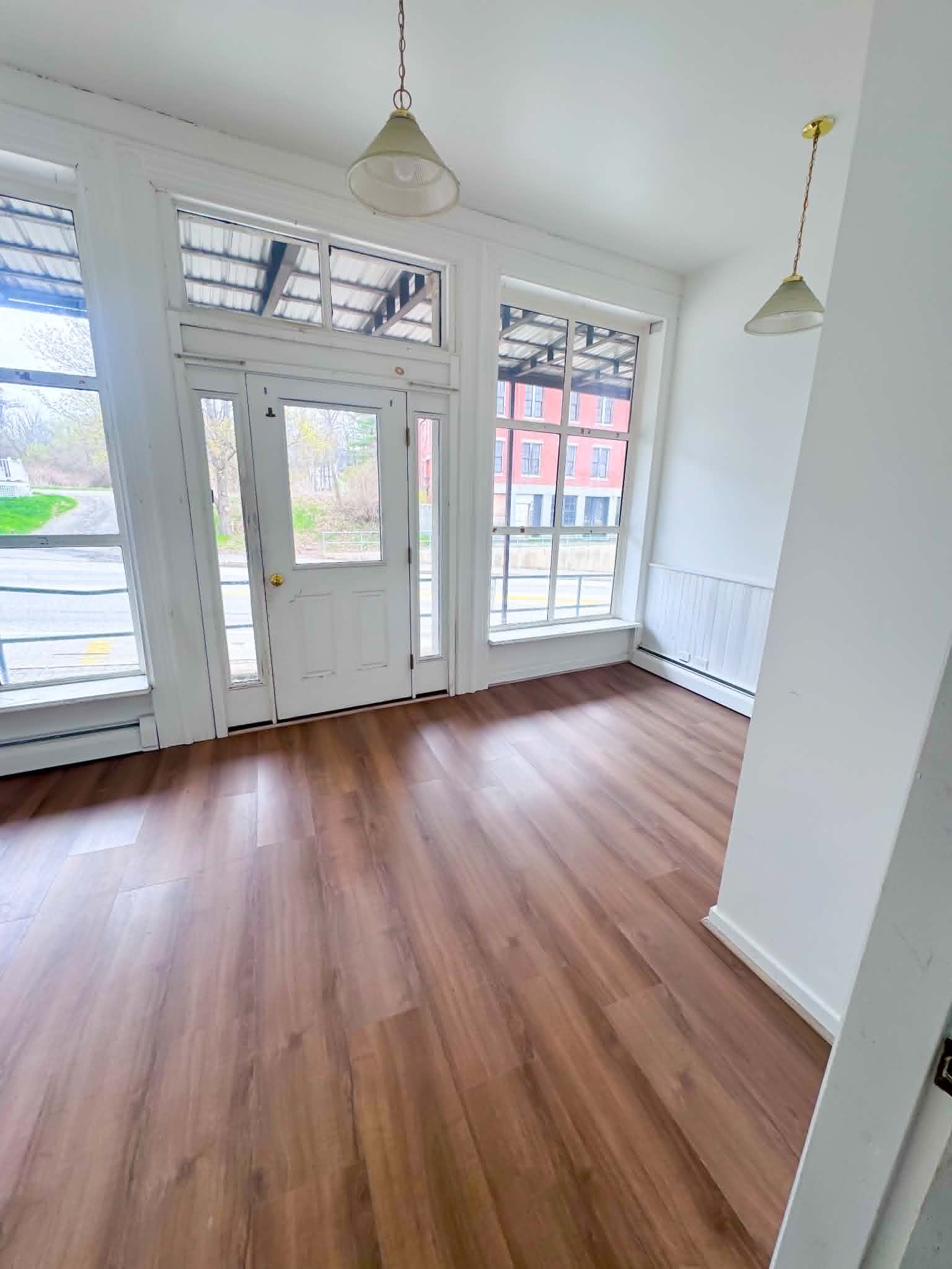 Stunning Cmmercial Space DOWNTOWN RICHMOND Stunning Cmmercial Space DOWNTOWN RICHMOND