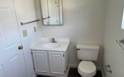 CONDO END UNIT BRUNSWICK 2BR/1.5BA