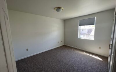 CONDO END UNIT BRUNSWICK 2BR/1.5BA