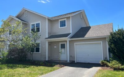 CONDO END UNIT BRUNSWICK 2BR/1.5BA