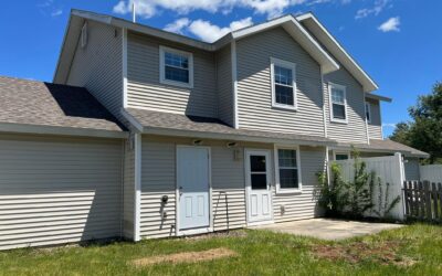 CONDO END UNIT BRUNSWICK 2BR/1.5BA