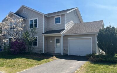 CONDO END UNIT BRUNSWICK 2BR/1.5BA