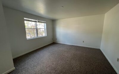 CONDO END UNIT BRUNSWICK 2BR/1.5BA