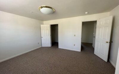 CONDO END UNIT BRUNSWICK 2BR/1.5BA